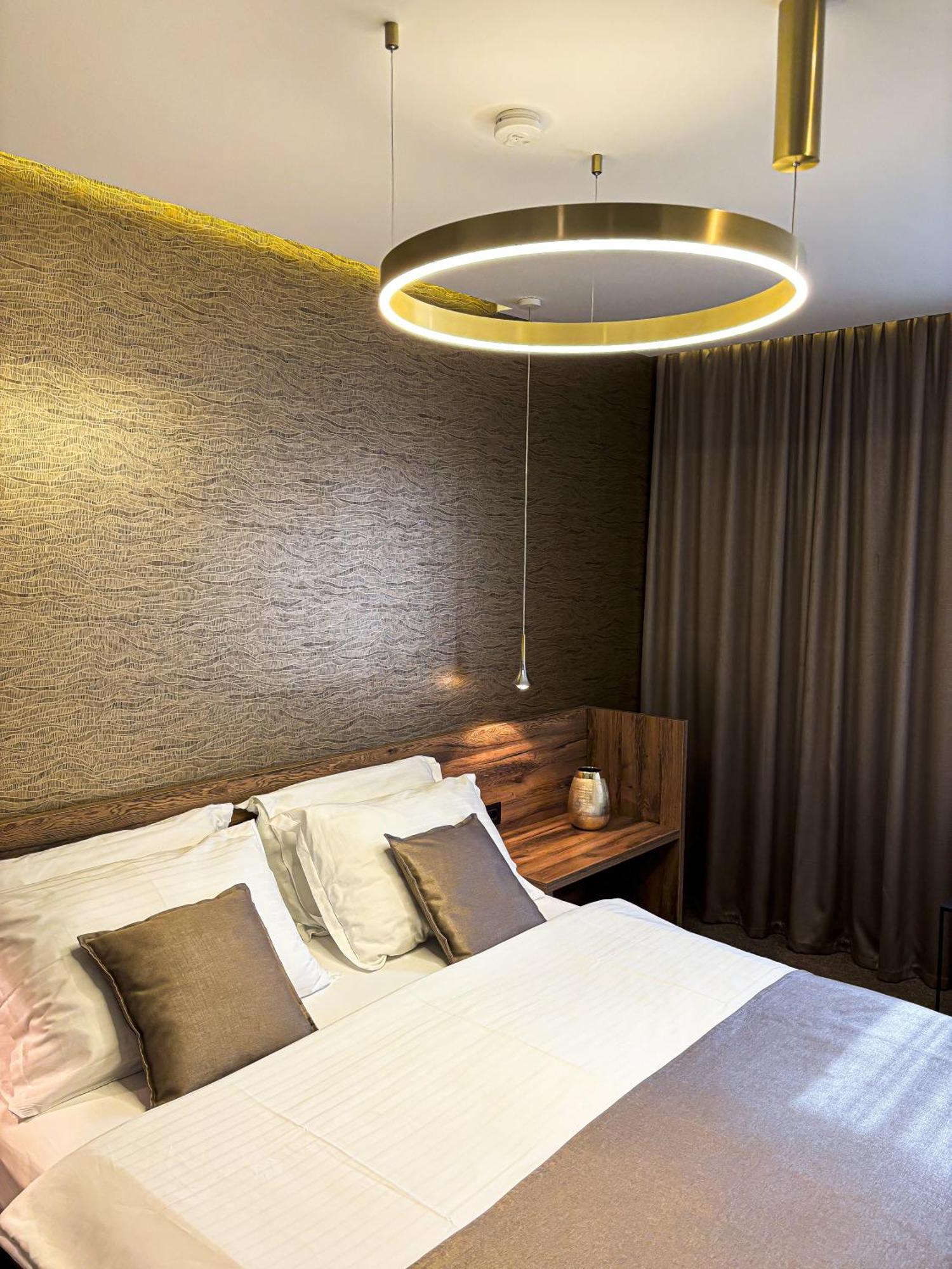 ספליט Calma Luxury Rooms מראה חיצוני תמונה