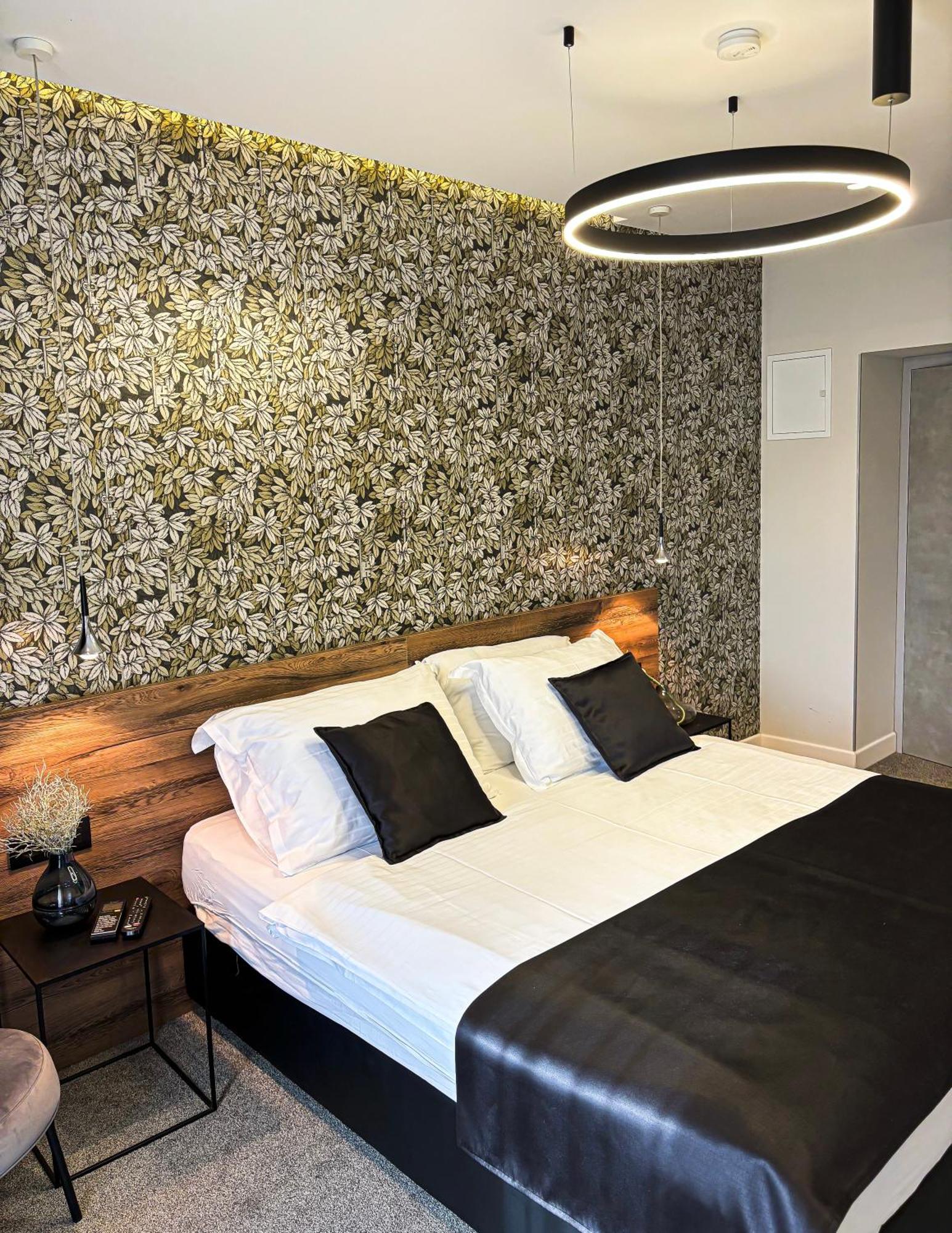 ספליט Calma Luxury Rooms מראה חיצוני תמונה